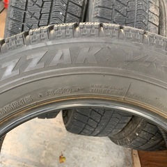 175/65R15スタッドレスタイヤの画像