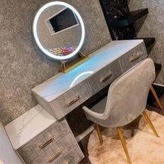 女優ミラードレッサーの画像