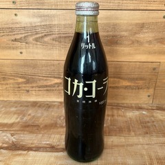 B②  希少！1リットルコカコーラ　瓶ボトル　未開封　ガラス　Cola 昭和　レトロ　コレクションの画像