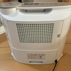 シャープ　加湿セラミックファンヒーターの画像