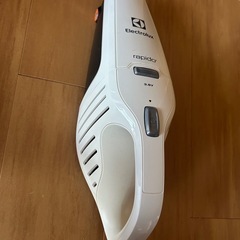 ワイヤレス掃除機　新品に近いの画像