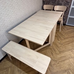 折り畳み式ダイニングテーブルの画像