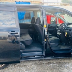 ヴォクシー　2013- 8人乗り(シト)の画像