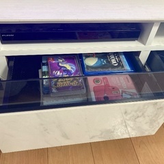 テレビ台　定価39900円　ホワイト　大理石柄の画像