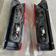 美品★ハイエース 200系 スーパーGL★トヨタ純正テールランプの画像