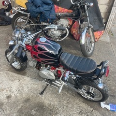 ゴリラ実動、カスタム多数、バックステップ、オイルクーラーの画像