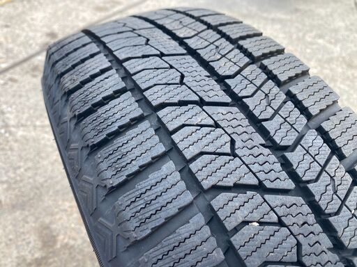 ◡*̈様 【最終値下げ❗️】プリウス カローラ❗️195/65R15スタッドレス プリウス‼️スタッドレス‼️195/65R15‼️超高年式‼️東北6県無料配送