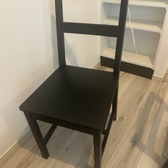 テーブル椅子4脚セットの画像