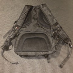 【invicta】ブラック　迷彩　リュック　バッグパックの画像