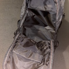 【invicta】ブラック　迷彩　リュック　バッグパックの画像