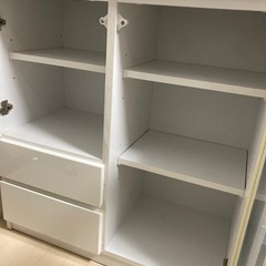 引き取りに来れる方でお願いします　小さめの食器棚の画像
