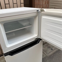 格安★Hisens 2ドア冷凍冷蔵庫　HR-B1201 2018年製の画像