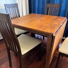 【取引決定済】伸縮式ダイニング５点セットの画像