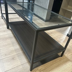 ガラステーブル　備品の画像