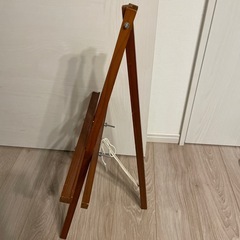イーゼルの画像