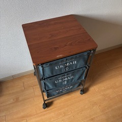 キャスター付き３段ボックスの画像