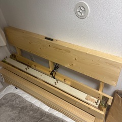 ニトリ ダブルベッド ヘッドボード コンセント付きの画像