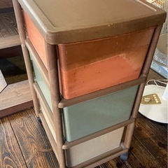 キャスター付き3段引き出しケースの画像