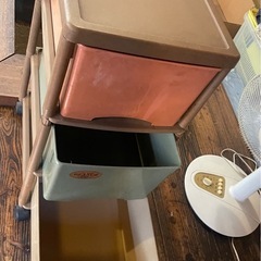 キャスター付き3段引き出しケースの画像