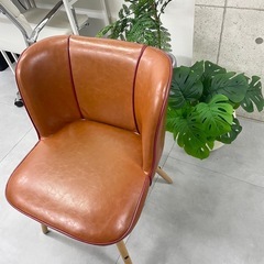 アンティークチェアブラウンの画像