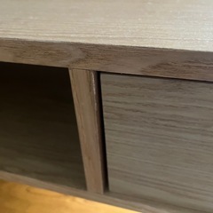 木目調のリビング用ローテーブルの画像