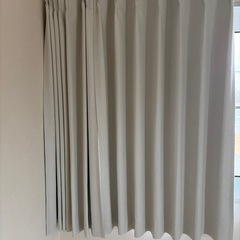 カーテン(アイボリー)の画像