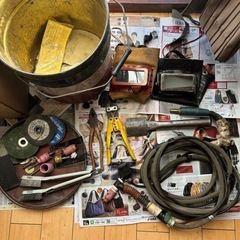 今日限定値下げ‼︎工具セットと安全装備一式（腰道具一式、ハーネス、ティグ一式）の画像