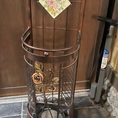 鏡付き傘立ての画像