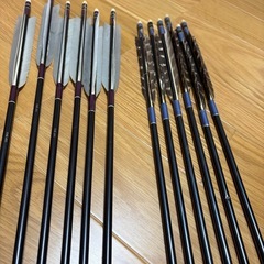 弓道の弓と矢の画像