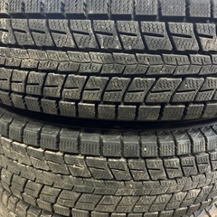 175/80R16ダンロップスタッドレスタイヤの画像