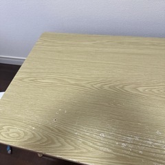 ダイニングテーブルの画像