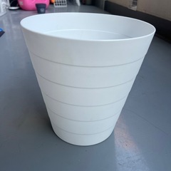 ゴミ箱の画像
