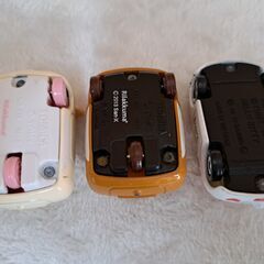 リラックマ・コリラックマ・ハローキティのミニカー３台の画像