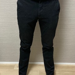 男性用ユニクロパンツ黒ベージュ セット 185の画像