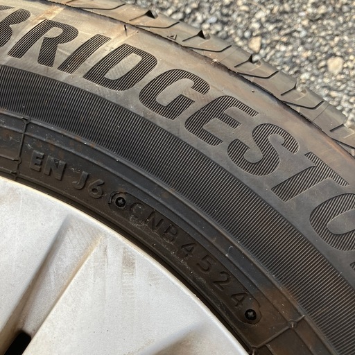タイヤホイール４本セット　185/70R 14