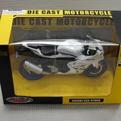 ☆ MSZ SUZUKI GSX-R1000 1:12 オートバイ 未使用 ☆の画像