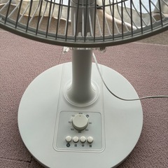 扇風機　ホワイトの画像