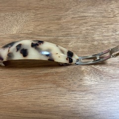 【試着のみ】べっ甲カーブバレッタの画像