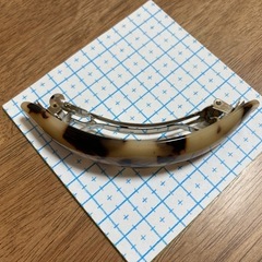 【試着のみ】べっ甲カーブバレッタの画像