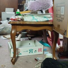 昭和レトロなローテーブル ユニーク足の画像