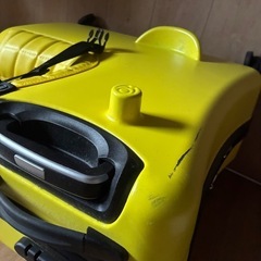 子どもが座れるキャリーケースの画像