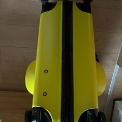 子どもが座れるキャリーケースの画像