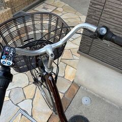 🌈バッテリーほぼ新品！8.9Ah ブリヂストン　アシスタ　新基準　電動自転車　電動アシスト自転車　26インチ　11242の画像