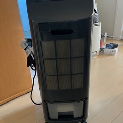 【差し上げます】
加湿機能付 温冷風扇　「ヒート&クール」の画像