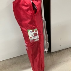 2511-611 DCM アーム付きスリムチェア レッド 収納袋付き 中古の画像