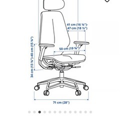 IKEA システムデスクとスティルスペル　ゲーミングチェアのセットの画像