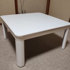 ニトリリバーシブルこたつと布団のセットの画像