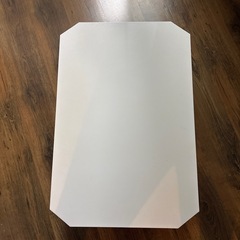 折りたたみテーブルの画像