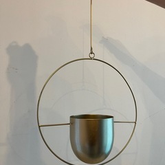 ハンギングプランター　円形　ゴールドの画像