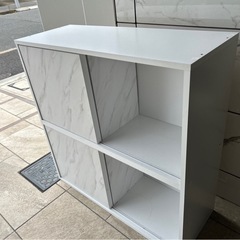LOWYA ロウヤ本棚 収納棚 扉付き キャビネット　2段 ホワイトマーブル　大理石柄の画像
